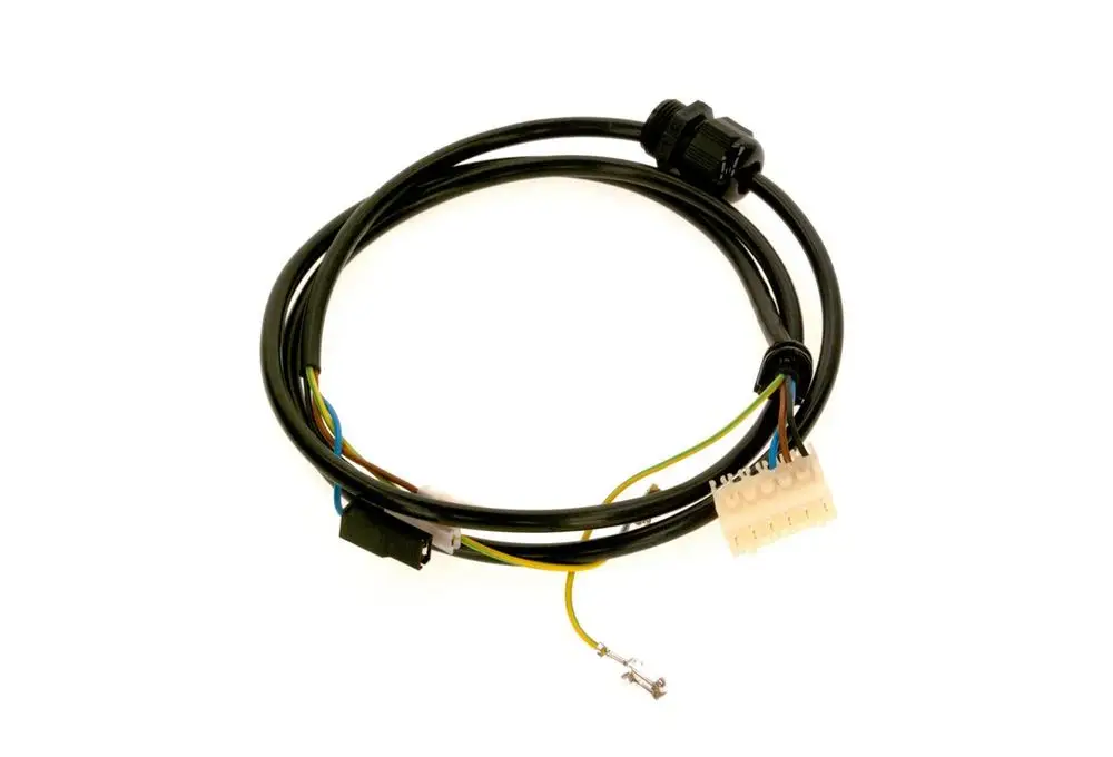 Schwarzes Kabel mit mehreren drähten und Steckverbindern. Teil einer Bosch-Gebläseleitung, vermutlich für elektrische Verbindungen in einem Gerät.